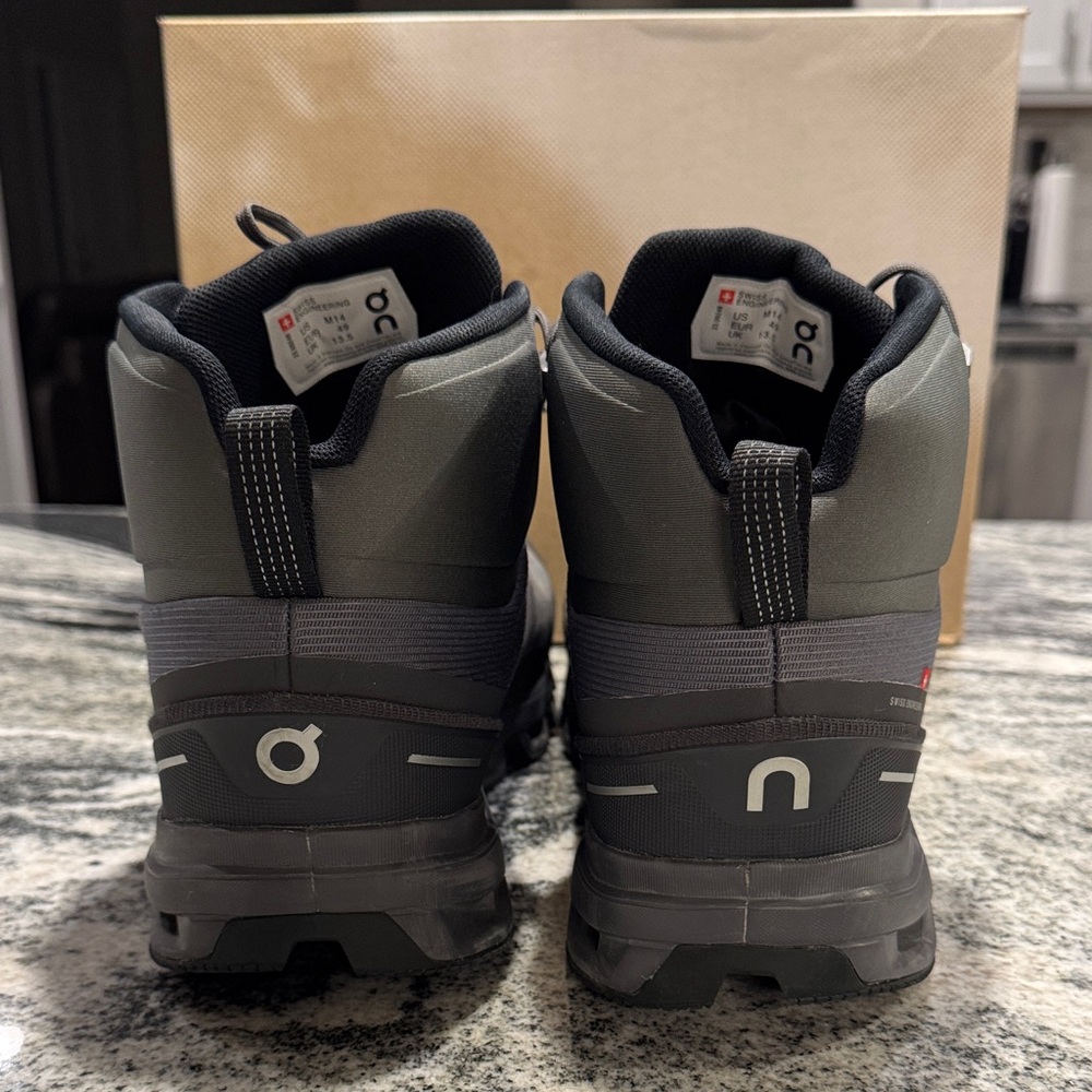 On Running Men's Black and Gray Boots - Picture 3 of 6